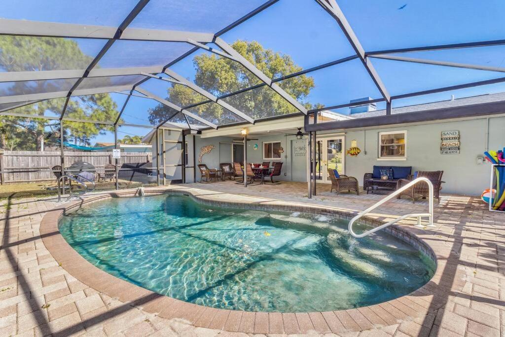 Perfect For Family Gatherings With A Heated Pool! - Clearwater'S Clear Choice Екстериор снимка