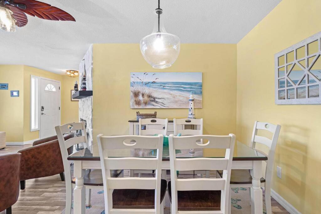 Perfect For Family Gatherings With A Heated Pool! - Clearwater'S Clear Choice Екстериор снимка