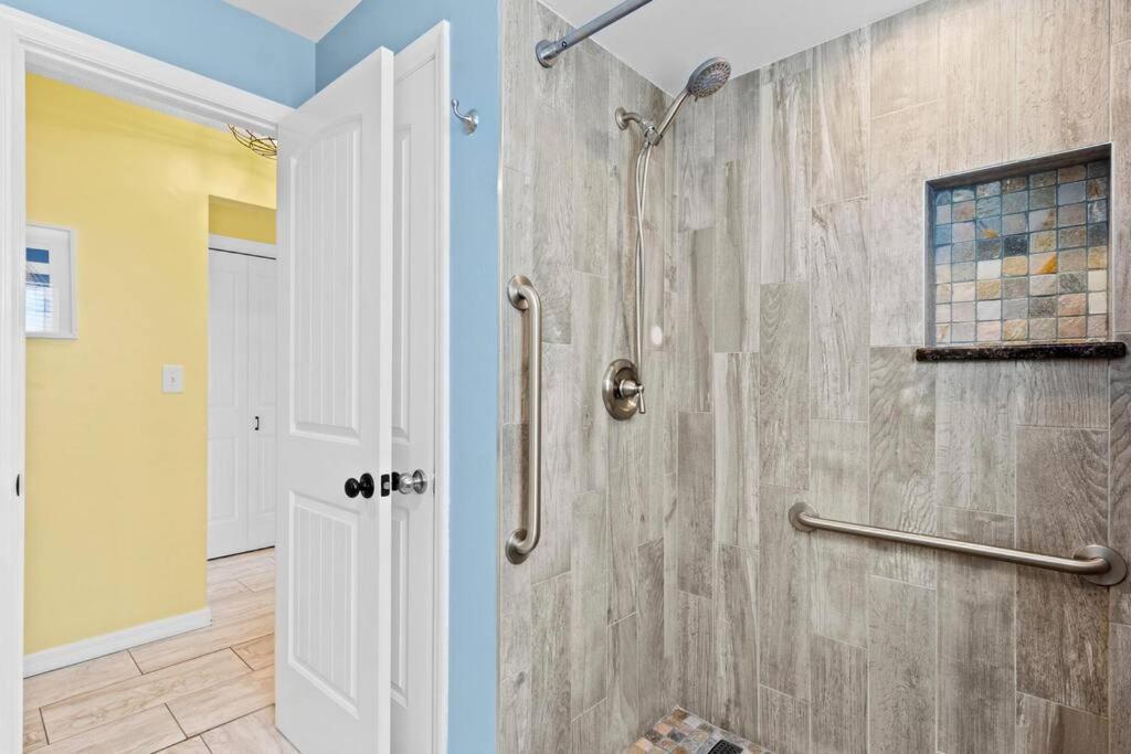 Perfect For Family Gatherings With A Heated Pool! - Clearwater'S Clear Choice Екстериор снимка